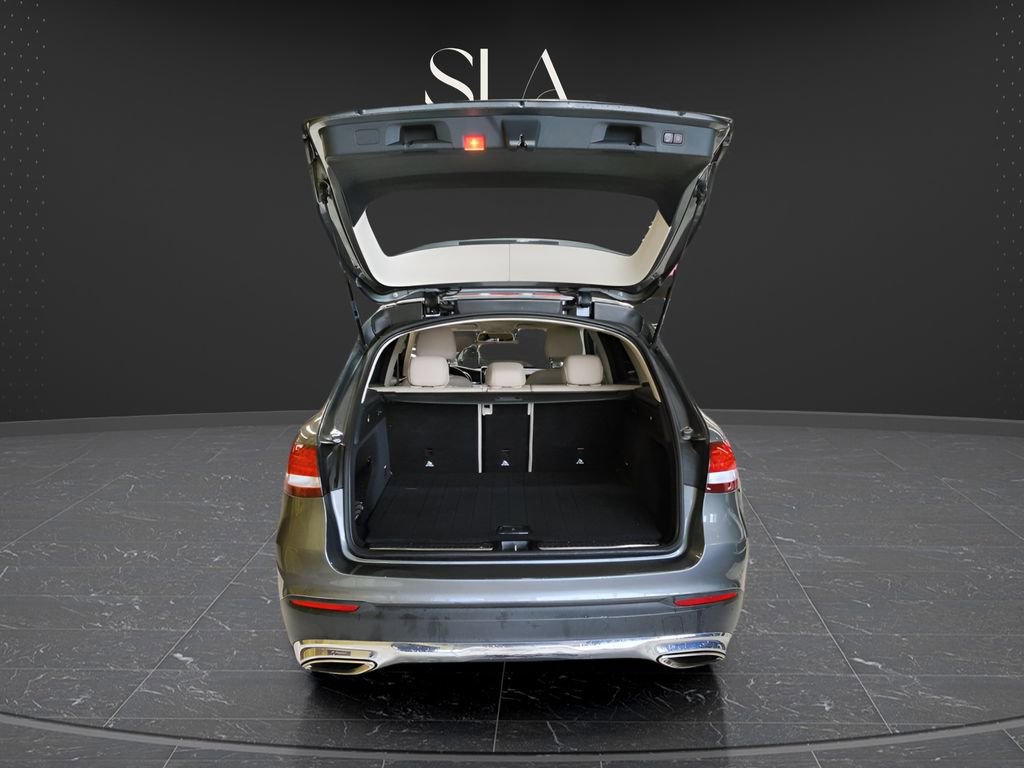 Used 2019 Mercedes-Benz GLC 300 4MATIC w/ Premium Package image 7