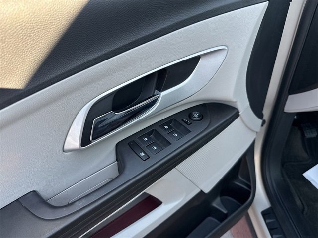 Used 2011 Chevrolet Equinox LS image 11