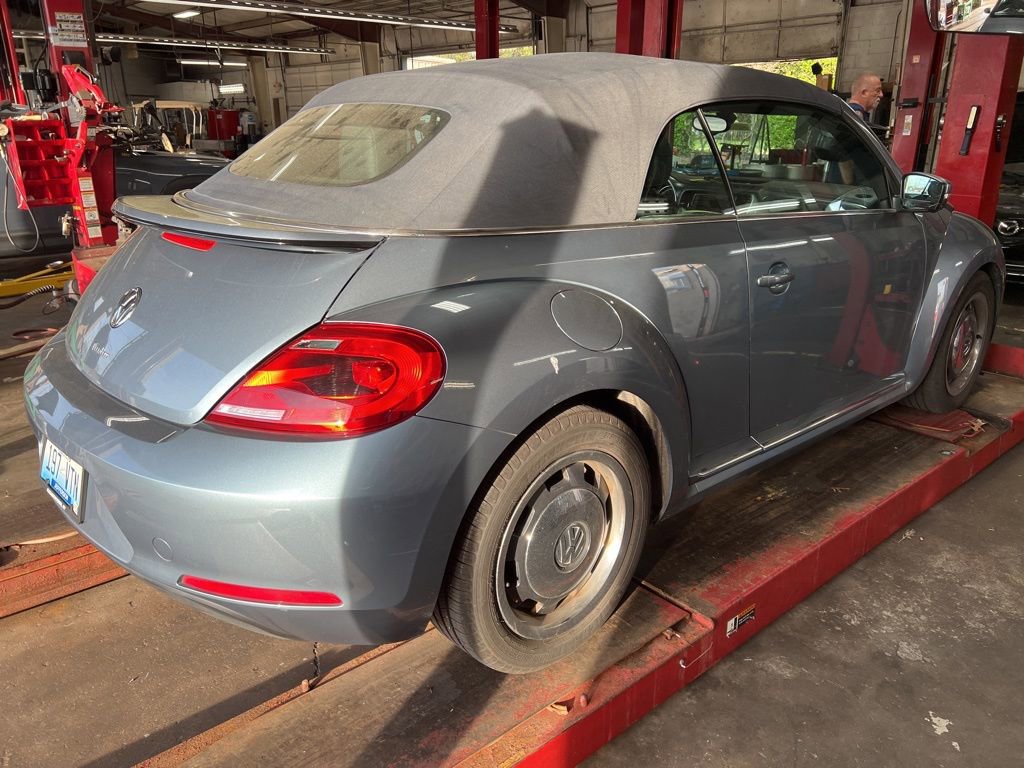 Used 2016 Volkswagen Beetle 1.8T Denim image 2