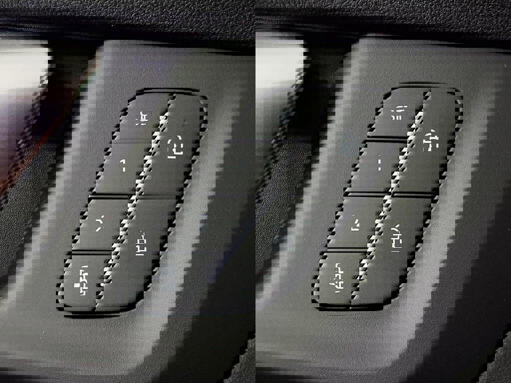 New 2026 Buick Enclave Sport Touring w/ Super Cruise Package image 38