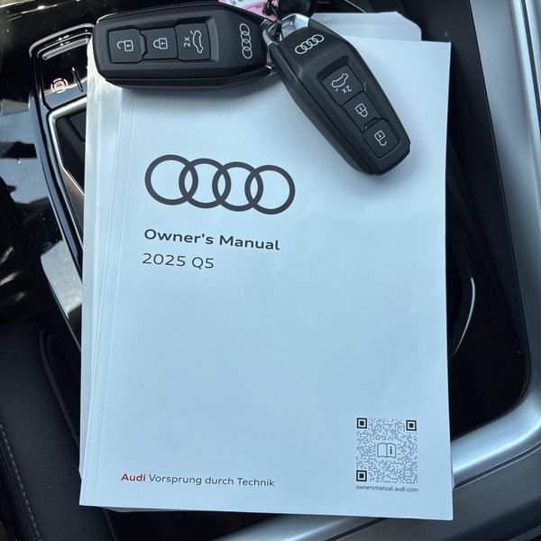 Used 2025 Audi Q5 Premium Plus w/ Premium Plus AWD/4WD image 45