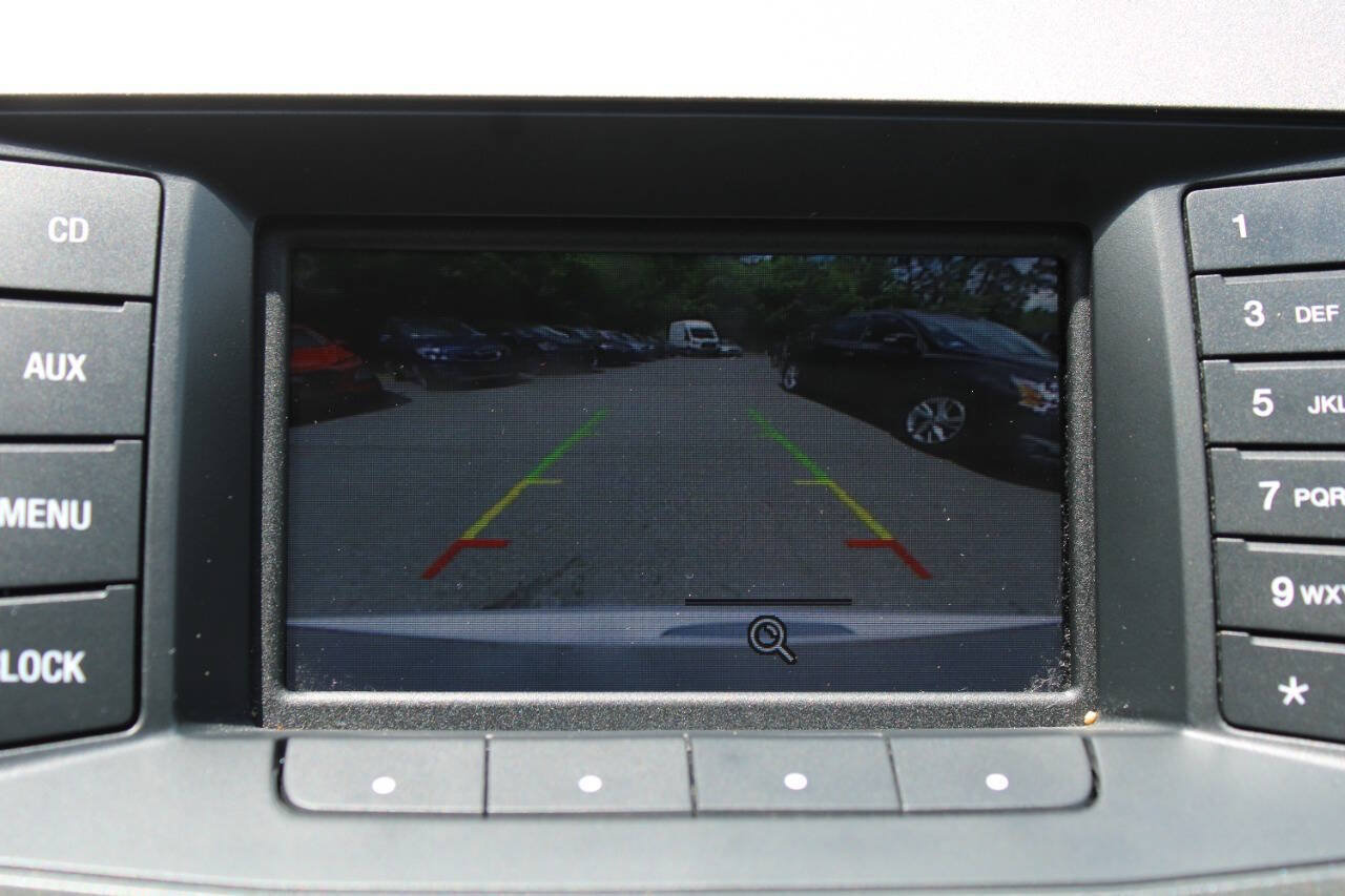 Used 2018 Ford Taurus SE FWD image 33