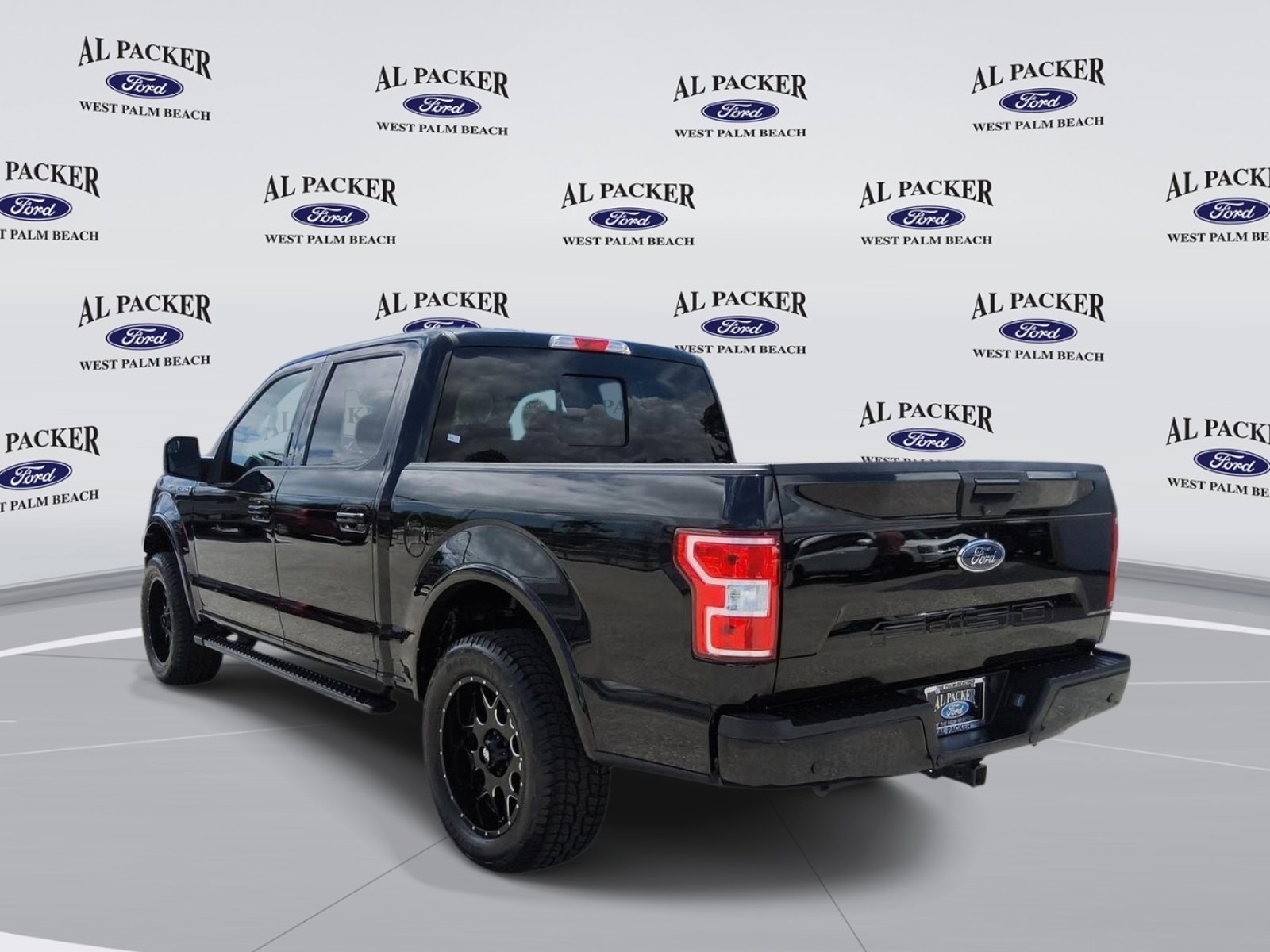 Used 2018 Ford F150 XLT w/ Equipment Group 302A Luxury RWD image 2