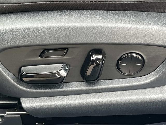 Certified 2024 Lexus ES 350 Ultra Luxury w/ Accessory Package (Z2) image 32