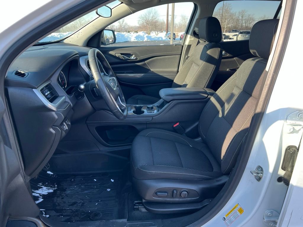 Used 2023 GMC Acadia SLE w/ Driver Convenience Package image 8