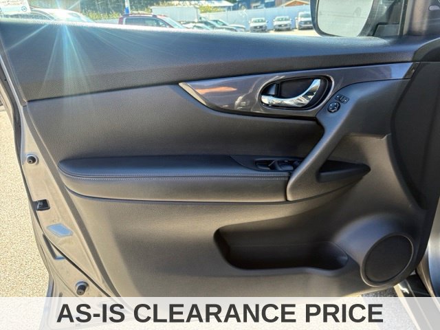 Used 2020 Nissan Rogue SV FWD image 23