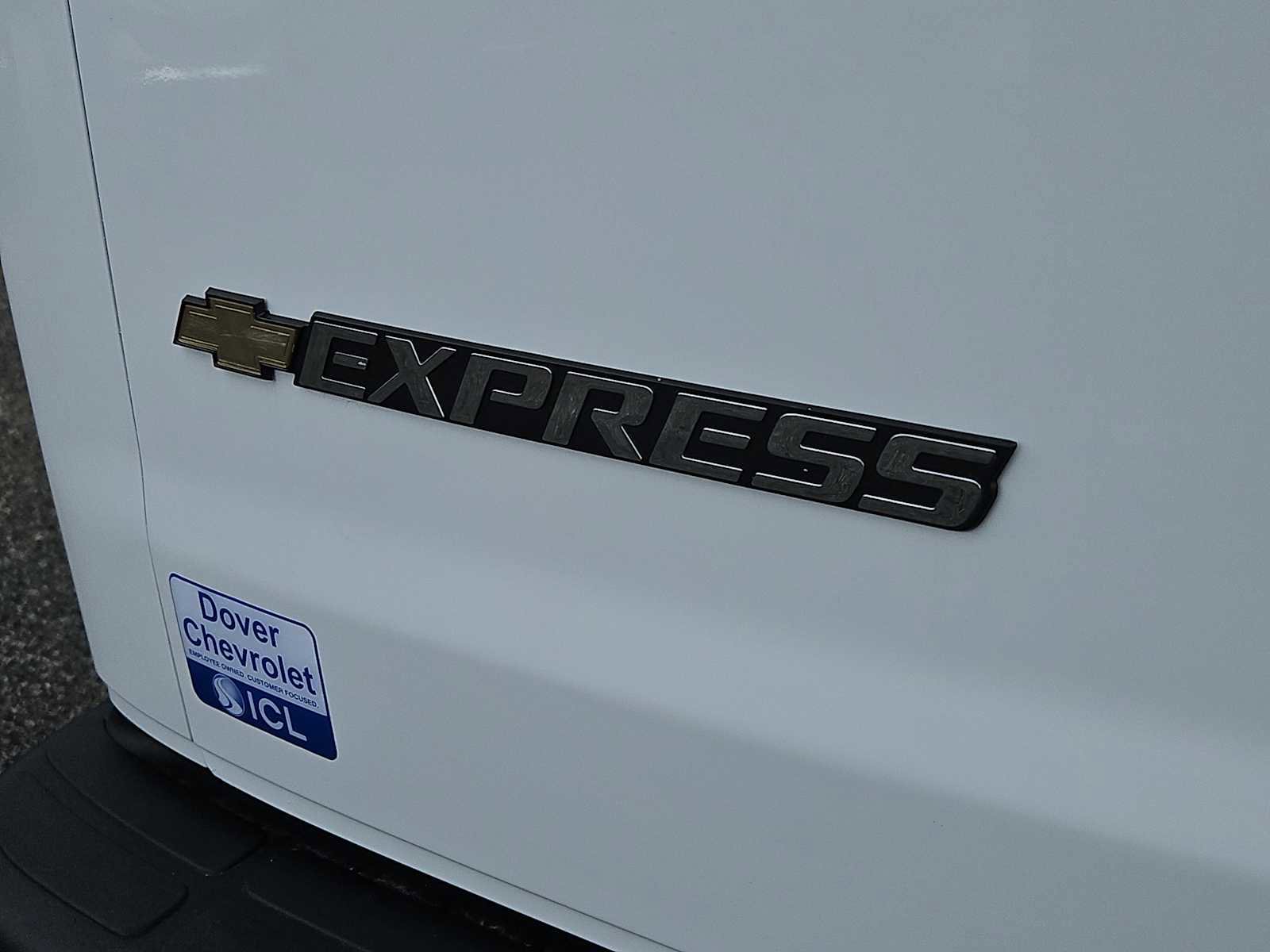 Used 2024 Chevrolet Express 2500 w/ Driver Convenience Package image 7