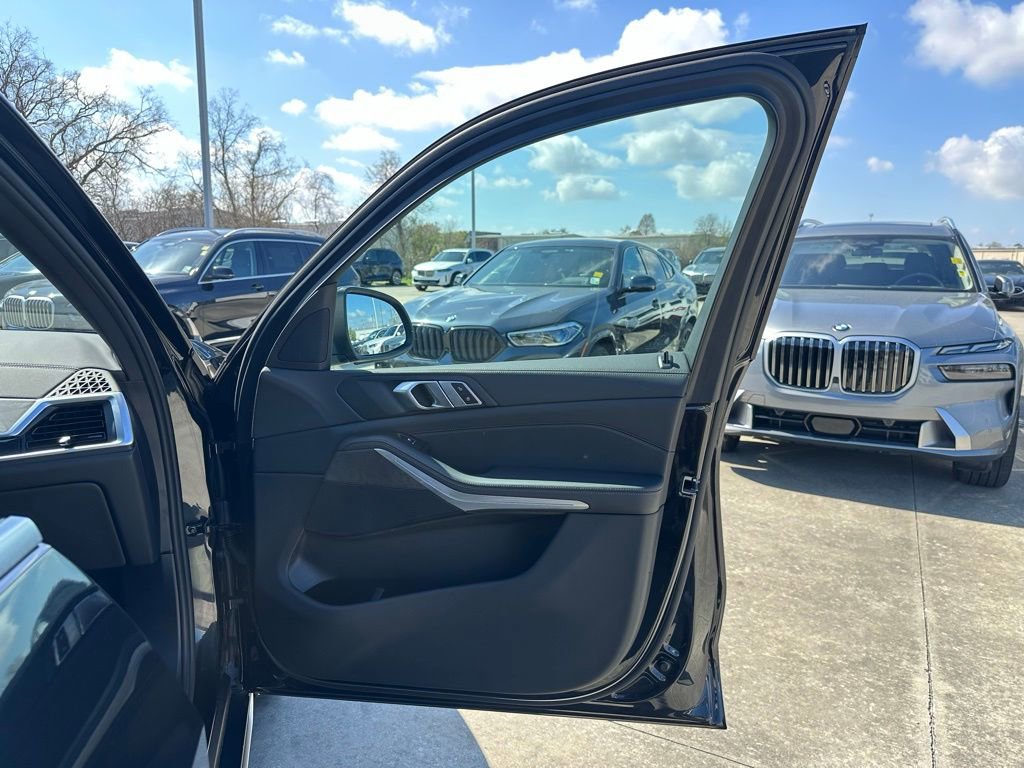 Certified 2026 BMW X5 sDrive40i w/ Climate Comfort Package image 34
