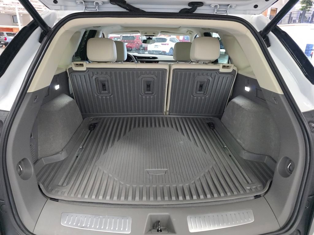 Used 2022 Cadillac XT5 Premium Luxury w/ Technology Package image 11