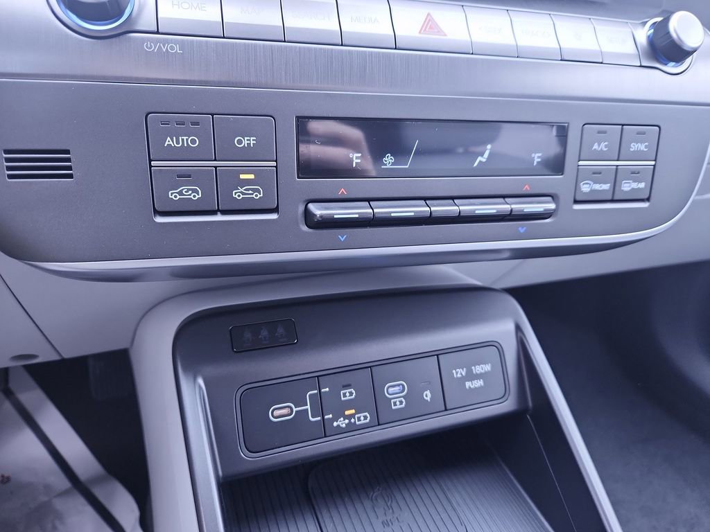 New 2026 Hyundai Kona Limited FWD image 19