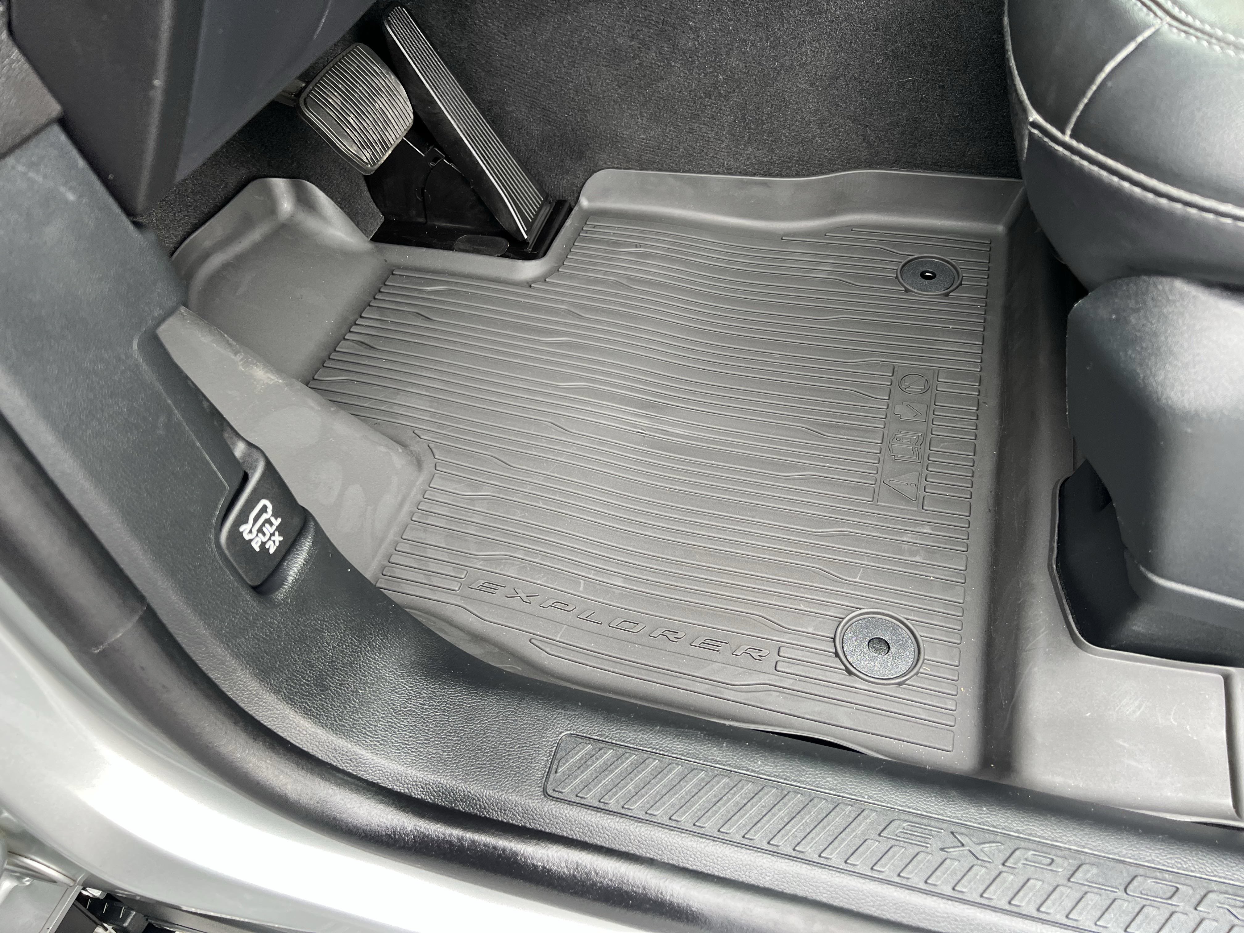 Used 2023 Ford Explorer XLT w/ Equipment Group 202A image 16