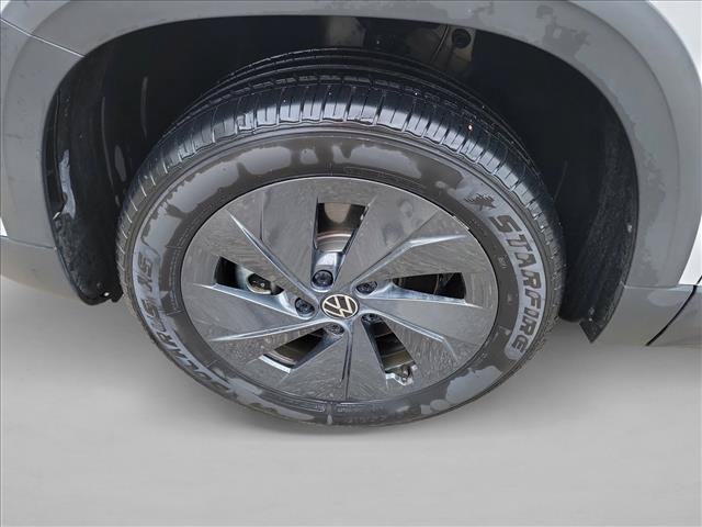 Used 2025 Volkswagen Taos S FWD image 9