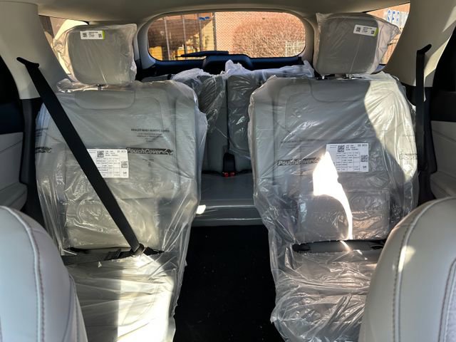 New 2026 Ford Explorer Active w/ Active Comfort Package AWD/4WD image 18