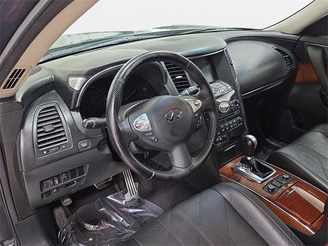 Used 2011 INFINITI FX35 AWD w/ Premium Pkg image 16