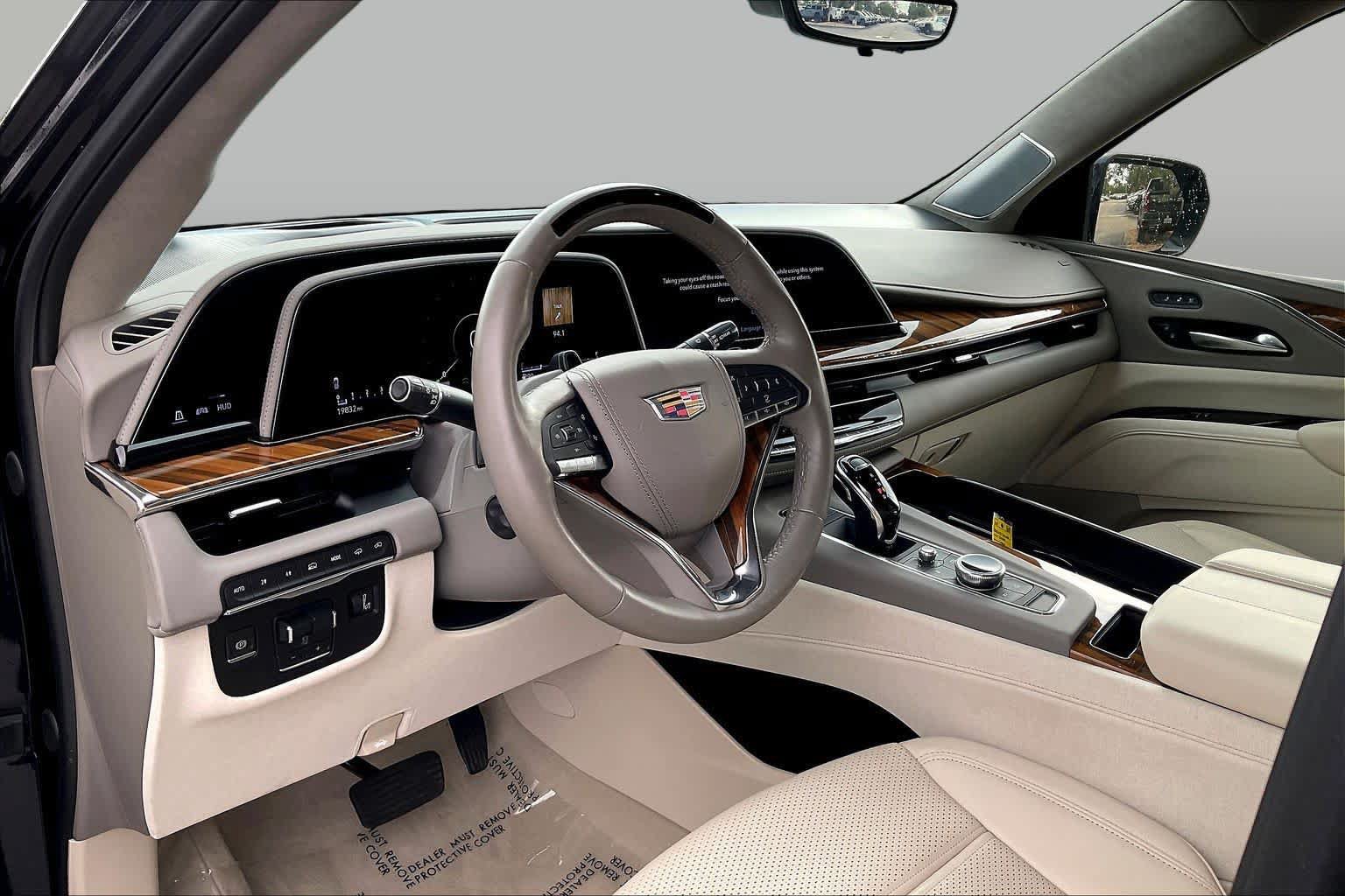 Used 2024 Cadillac Escalade Sport Platinum w/ LPO, ONYX Package AWD/4WD image 27