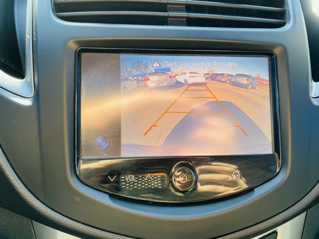 Used 2016 Chevrolet Trax LT w/ LT Sun and Sound Package image 33