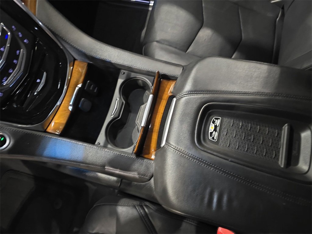 Used 2016 Cadillac Escalade ESV Premium image 26