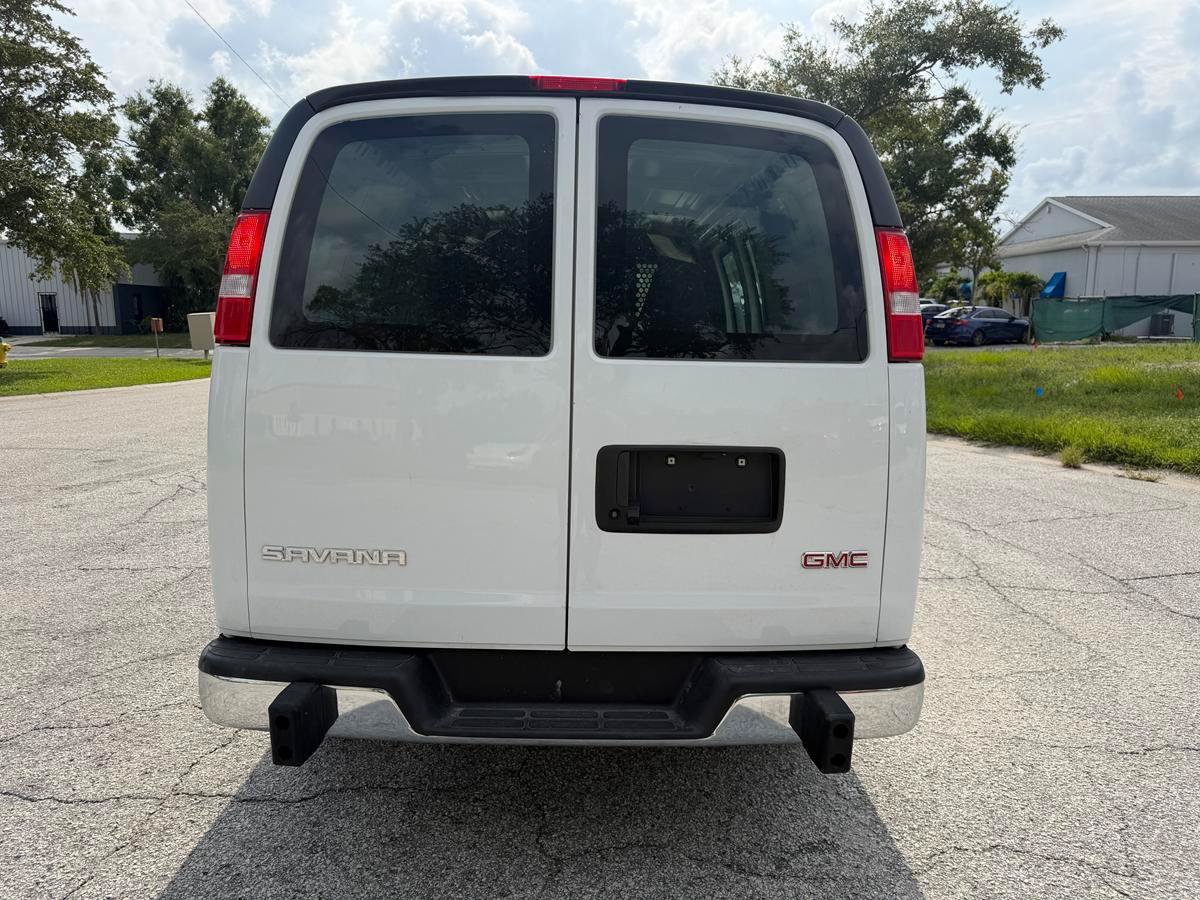 Used 2025 GMC Savana 2500 w/ Driver Convenience Package RWD image 9
