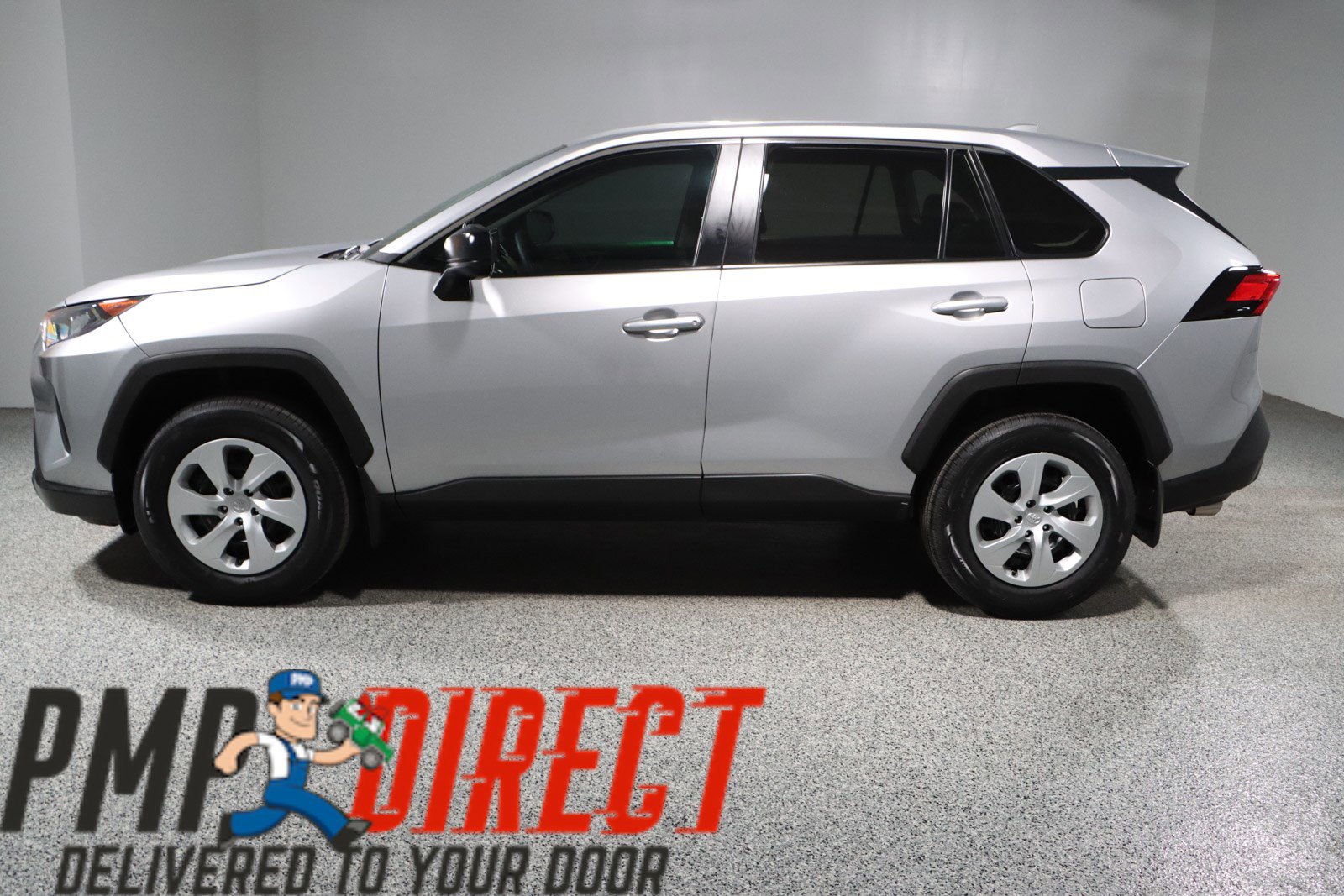 Used 2022 Toyota RAV4 LE image 10
