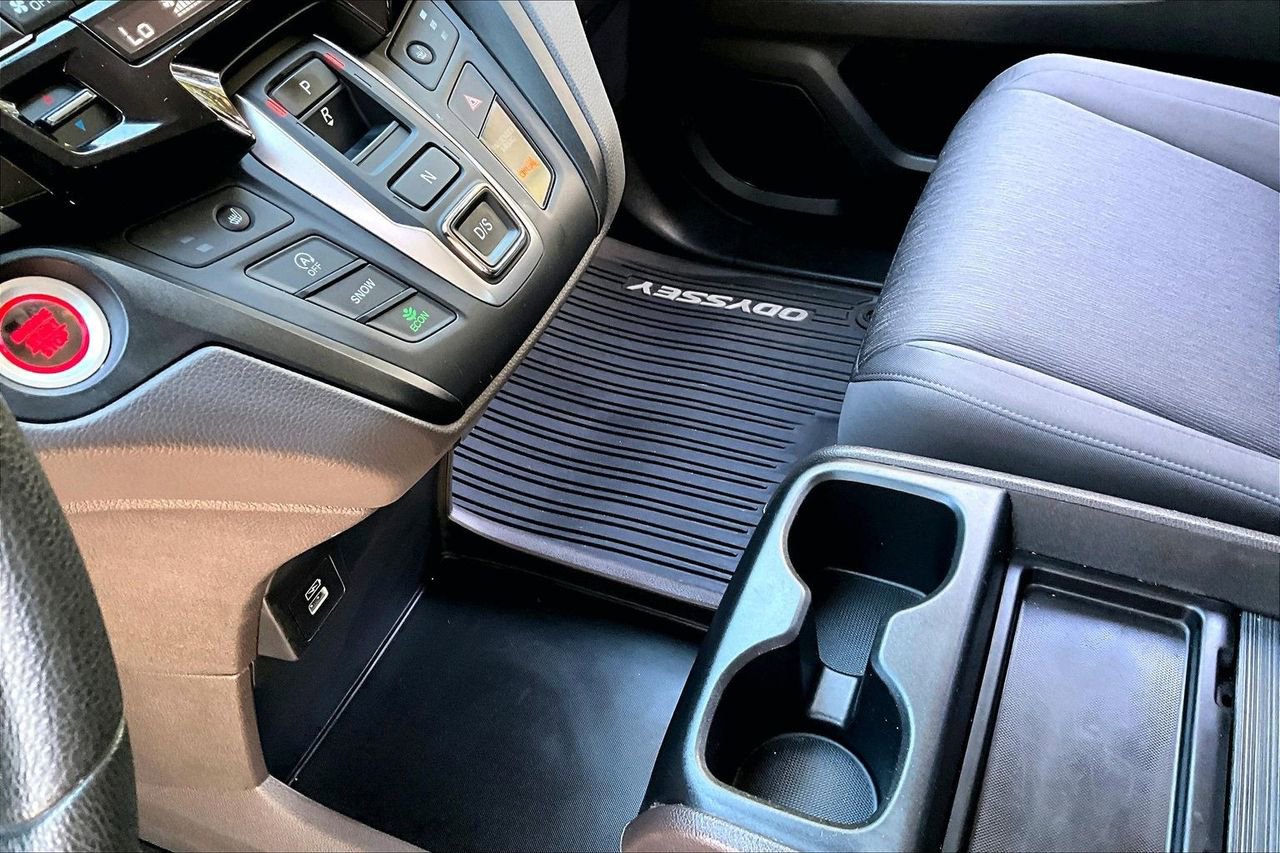 Used 2024 Honda Odyssey EX image 15