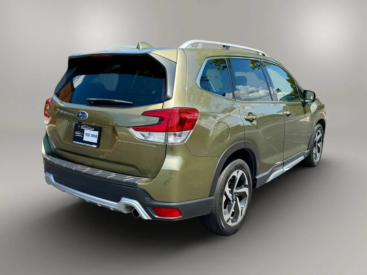 Used 2023 Subaru Forester Touring AWD/4WD image 5