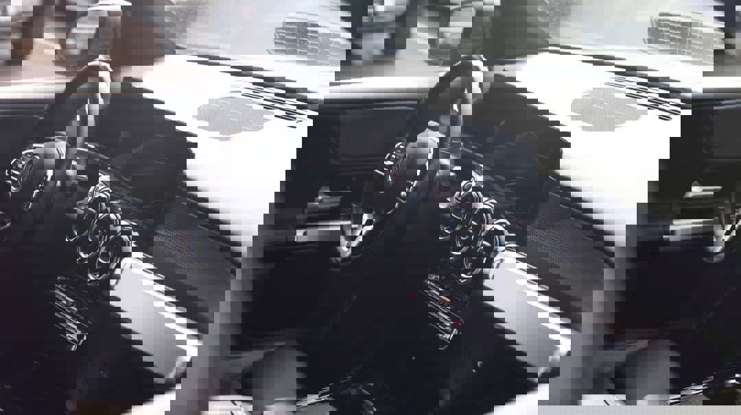 Certified 2022 Mercedes-Benz GLB 250 4MATIC w/ Premium Package Lite image 19