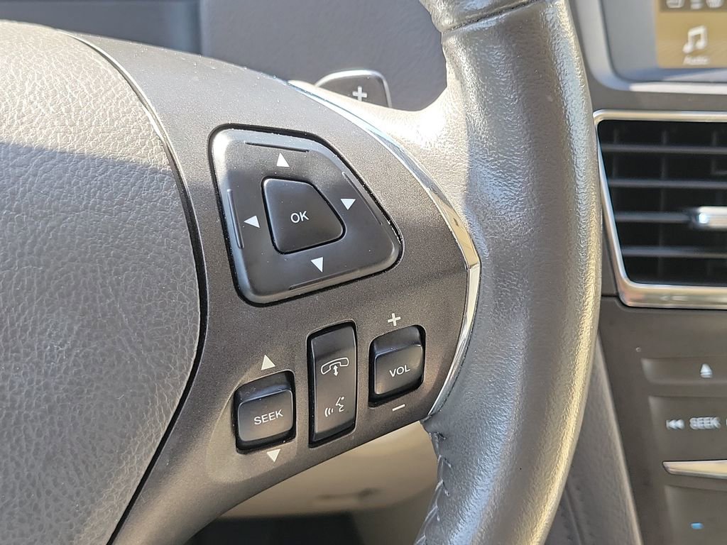 Used 2017 Lincoln MKT FWD image 26