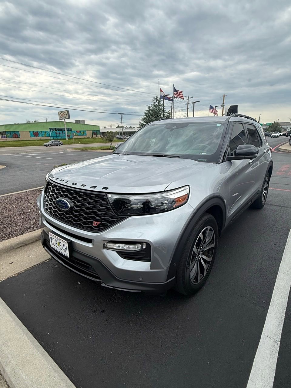 Used 2020 Ford Explorer ST w/ Premium Technology Package AWD/4WD image 3