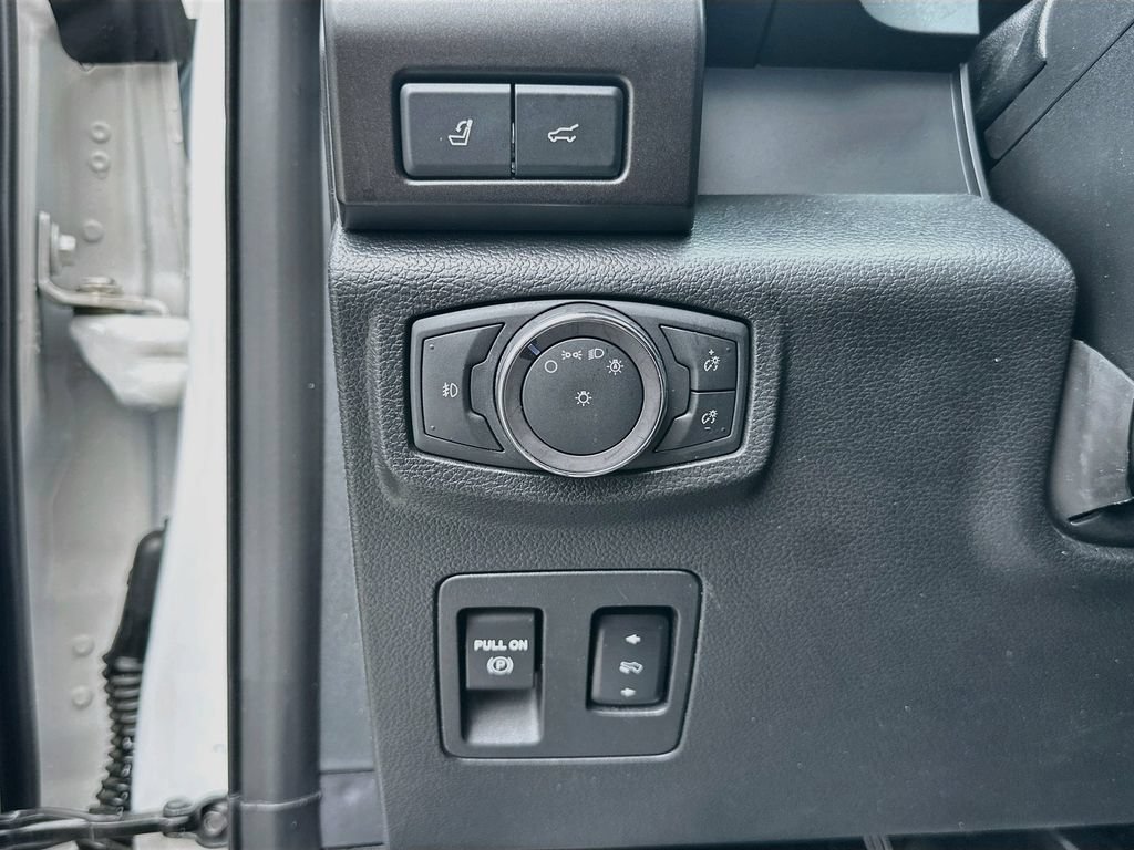 Used 2019 Ford Expedition Limited w/ Special Edition Package AWD/4WD image 10