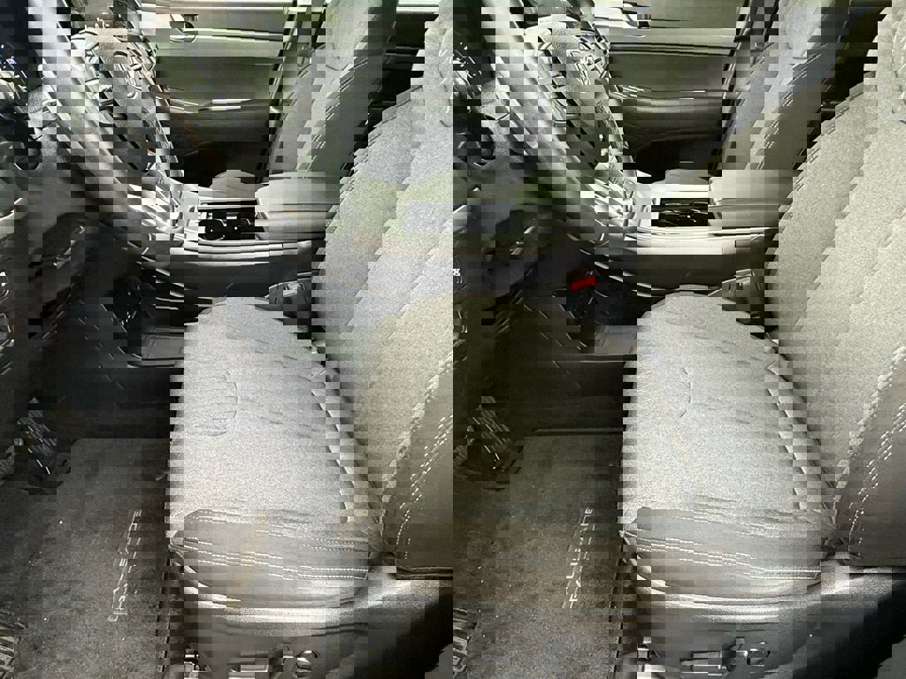 Used 2024 Chrysler Pacifica Touring-L image 12