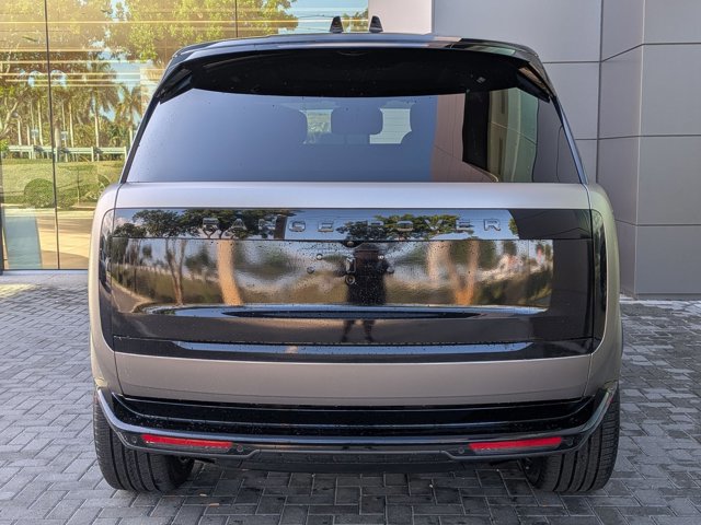 Used 2024 Land Rover Range Rover Autobiography AWD/4WD image 7