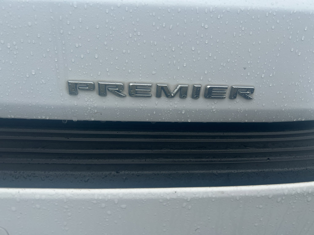 Used 2022 Chevrolet Suburban Premier image 5