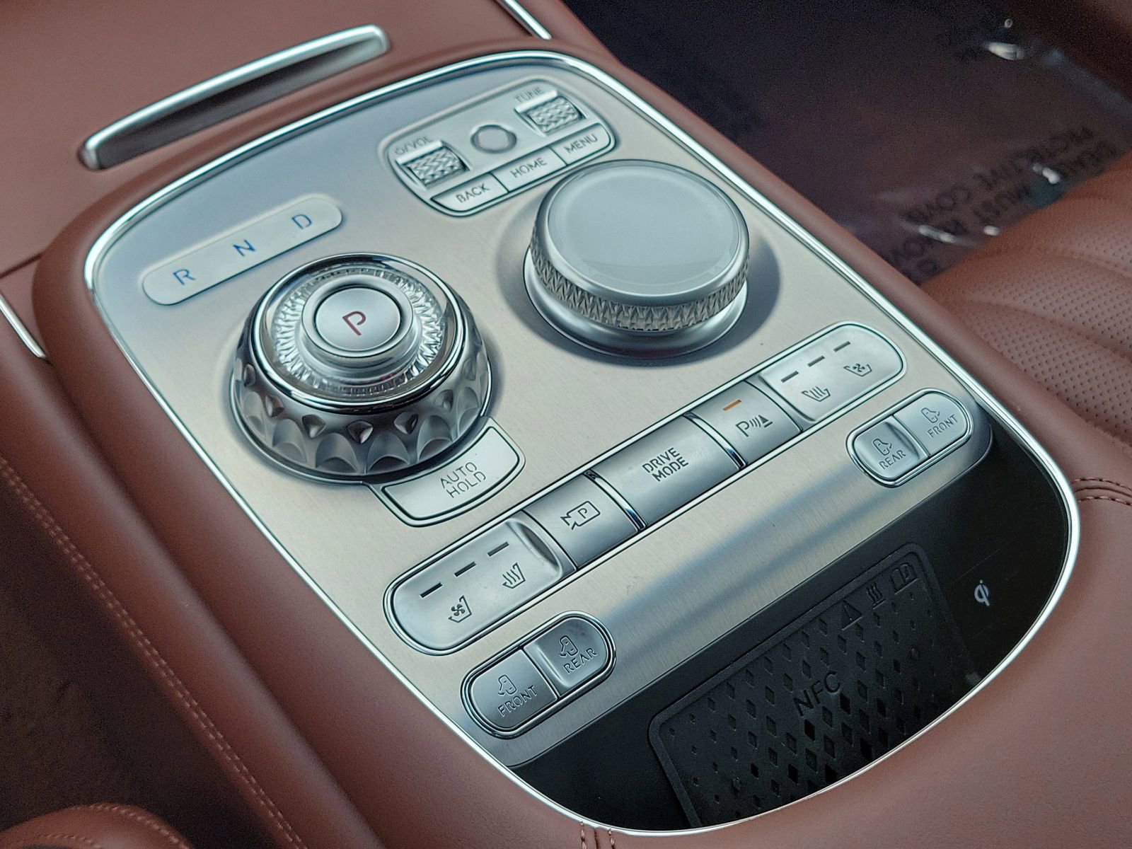 Used 2025 Genesis G90 3.5T AWD/4WD image 37