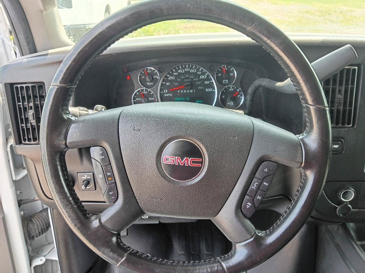 Used 2022 GMC Savana 3500 w/ Power Convenience Package RWD image 11