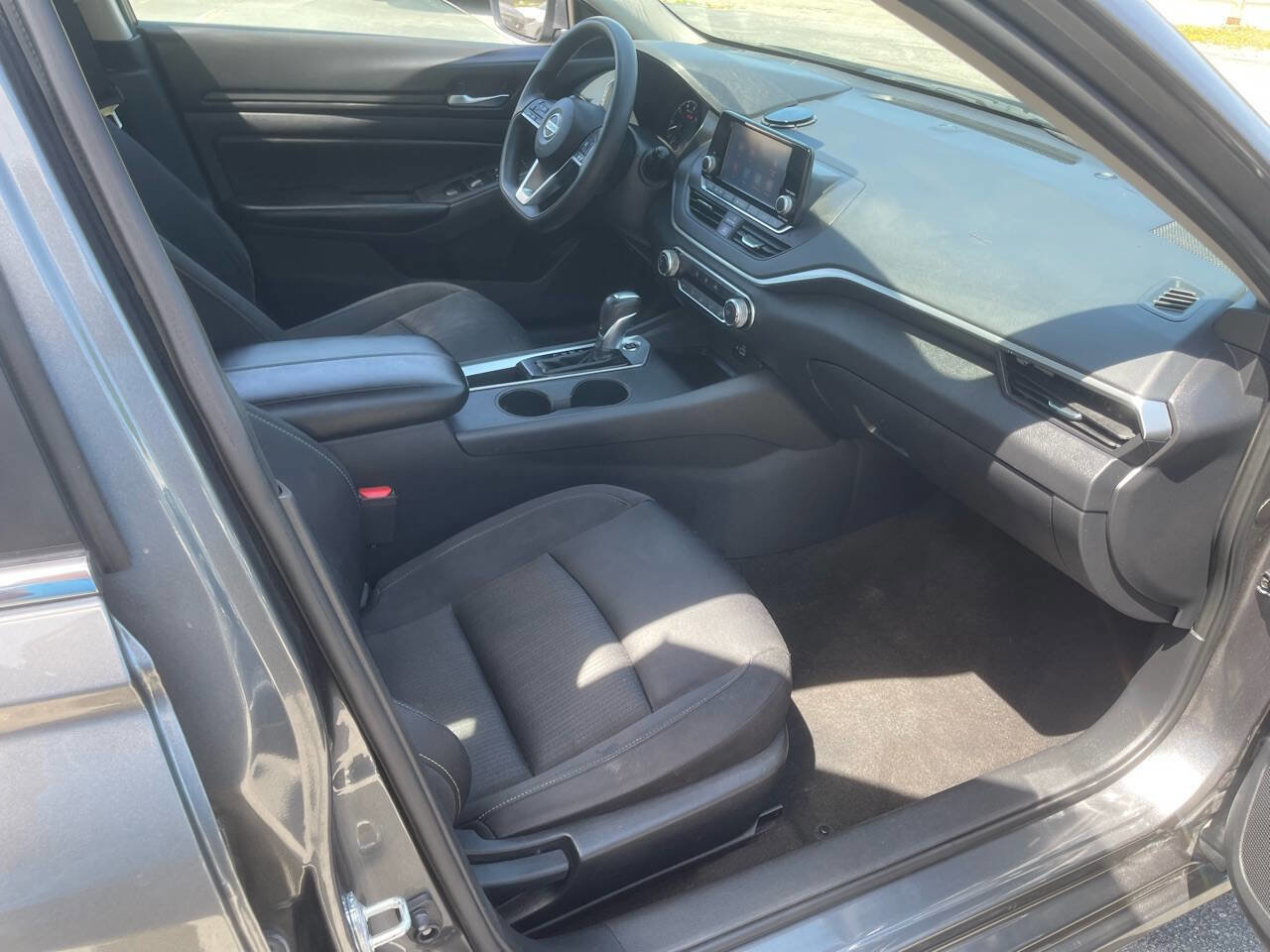 Used 2022 Nissan Altima 2.5 S image 24