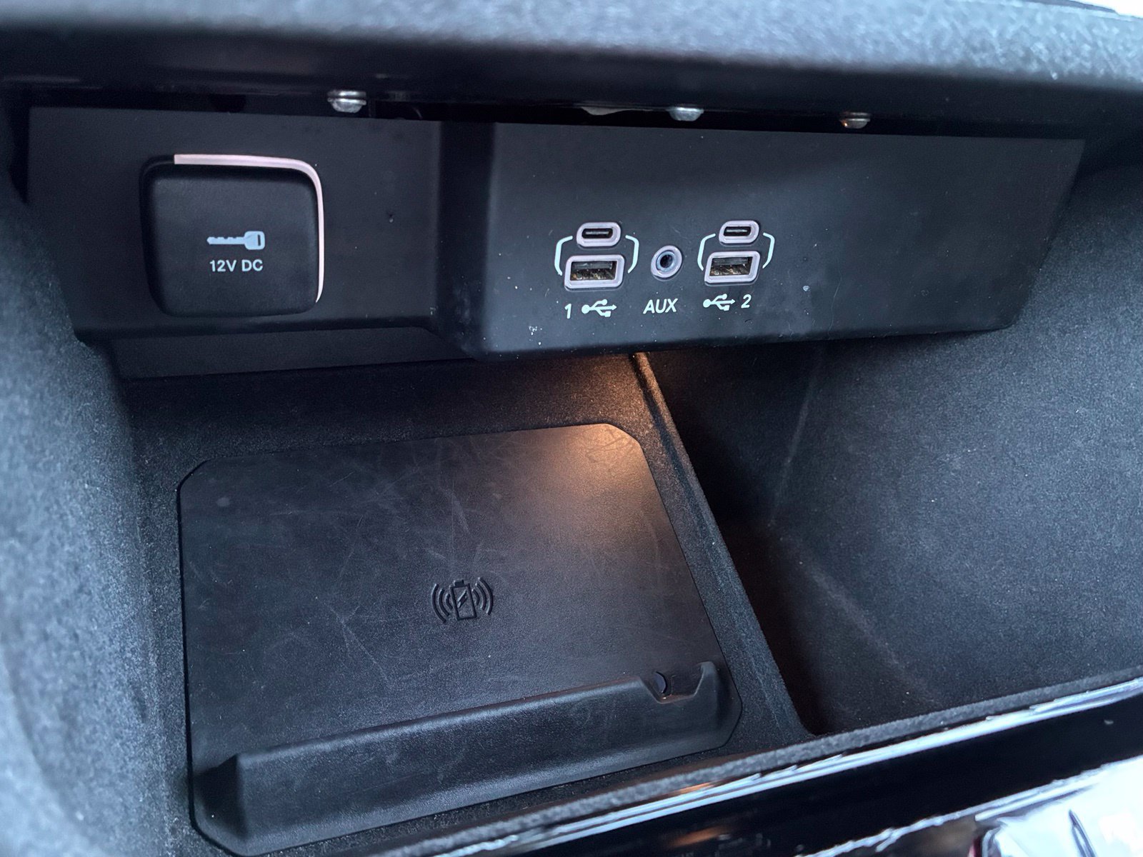 Used 2024 Jeep Wagoneer Series II w/ Flexible Seating Group RWD image 25