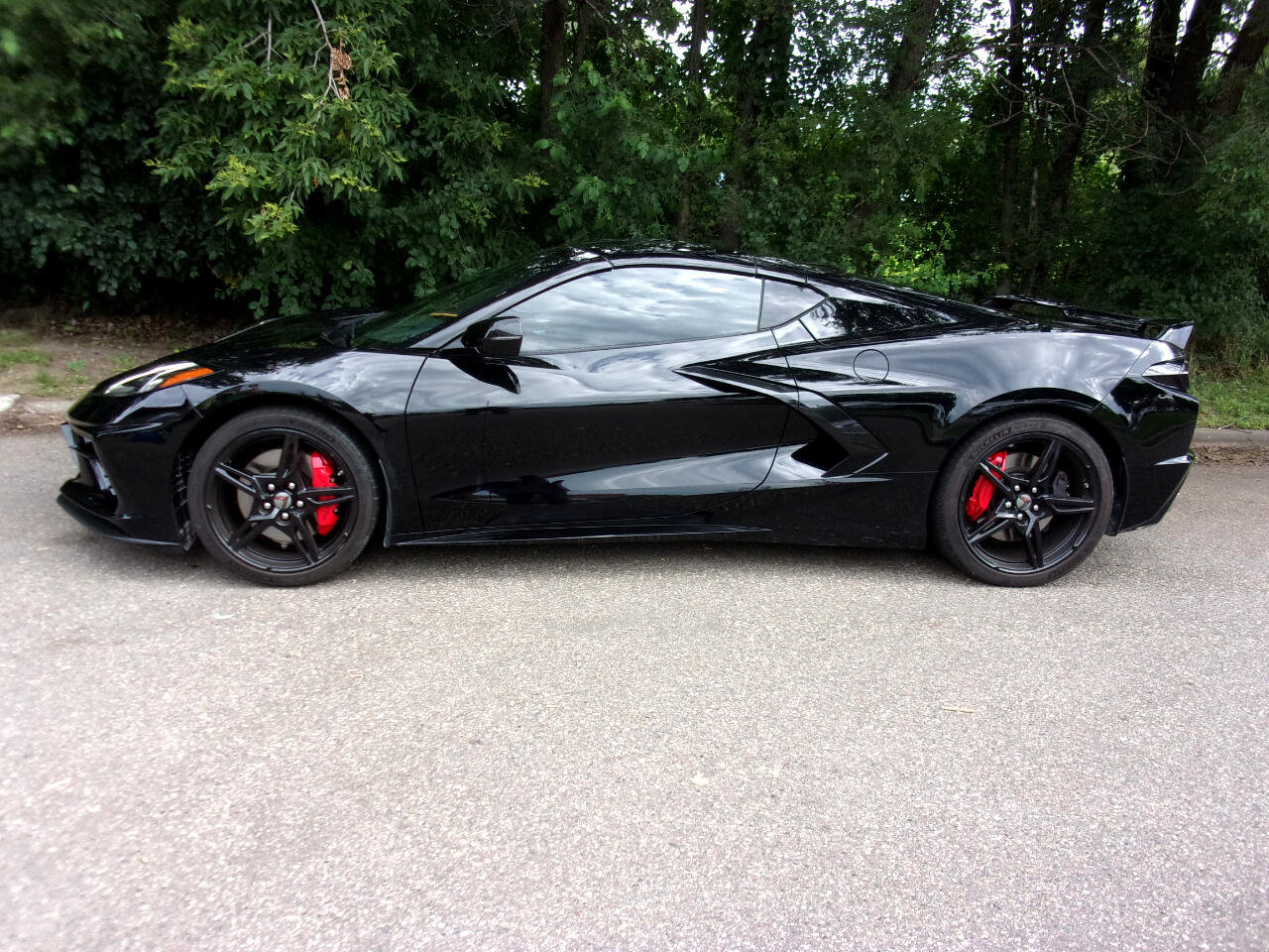 Used 2020 Chevrolet Corvette Stingray Preferred Cpe w/ 2LT Preferred Equipment Group image 2