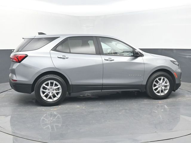 Used 2024 Chevrolet Equinox LS w/ LS Convenience Package image 6