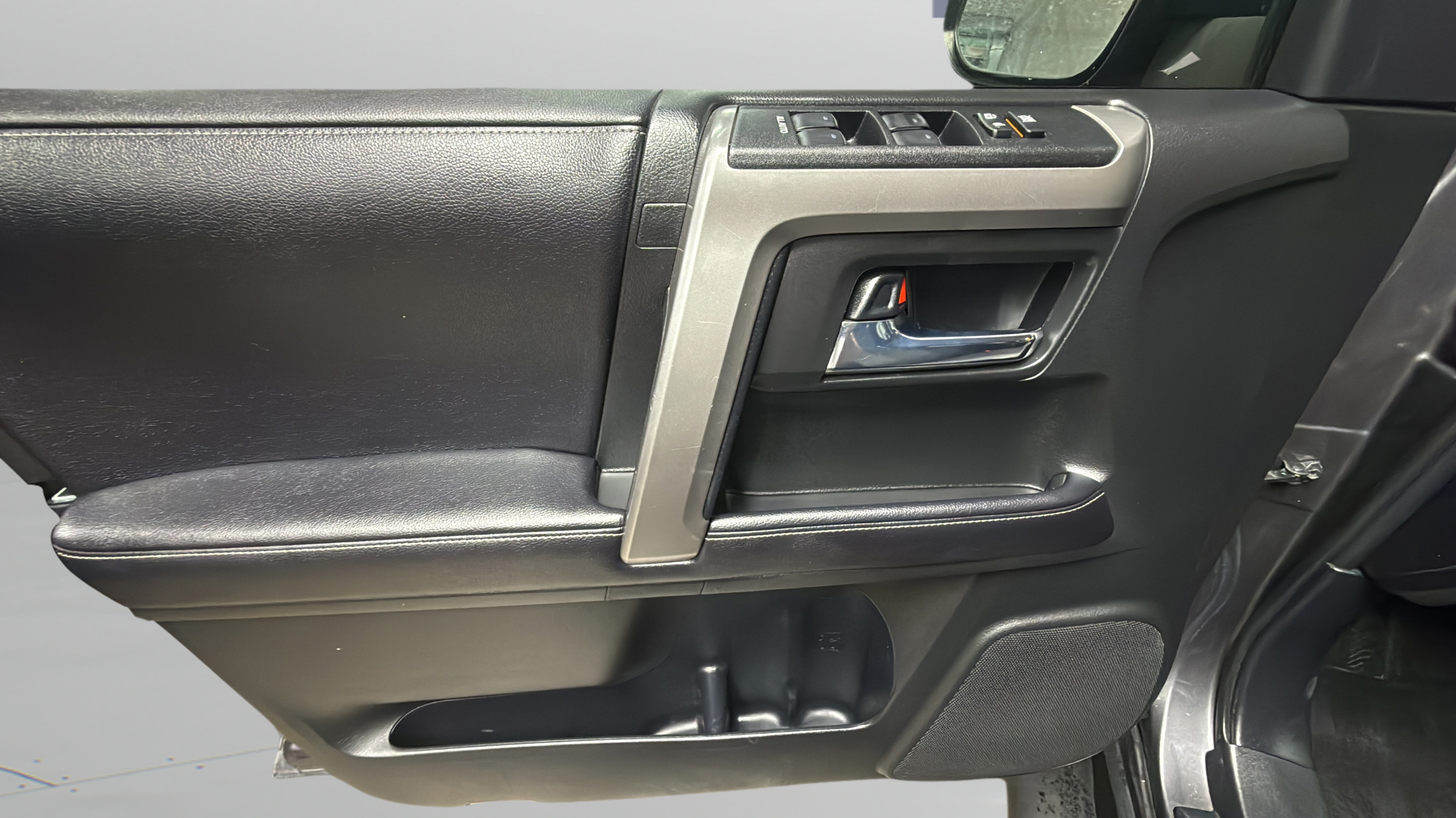 Used 2018 Toyota 4Runner SR5 Premium AWD/4WD image 13