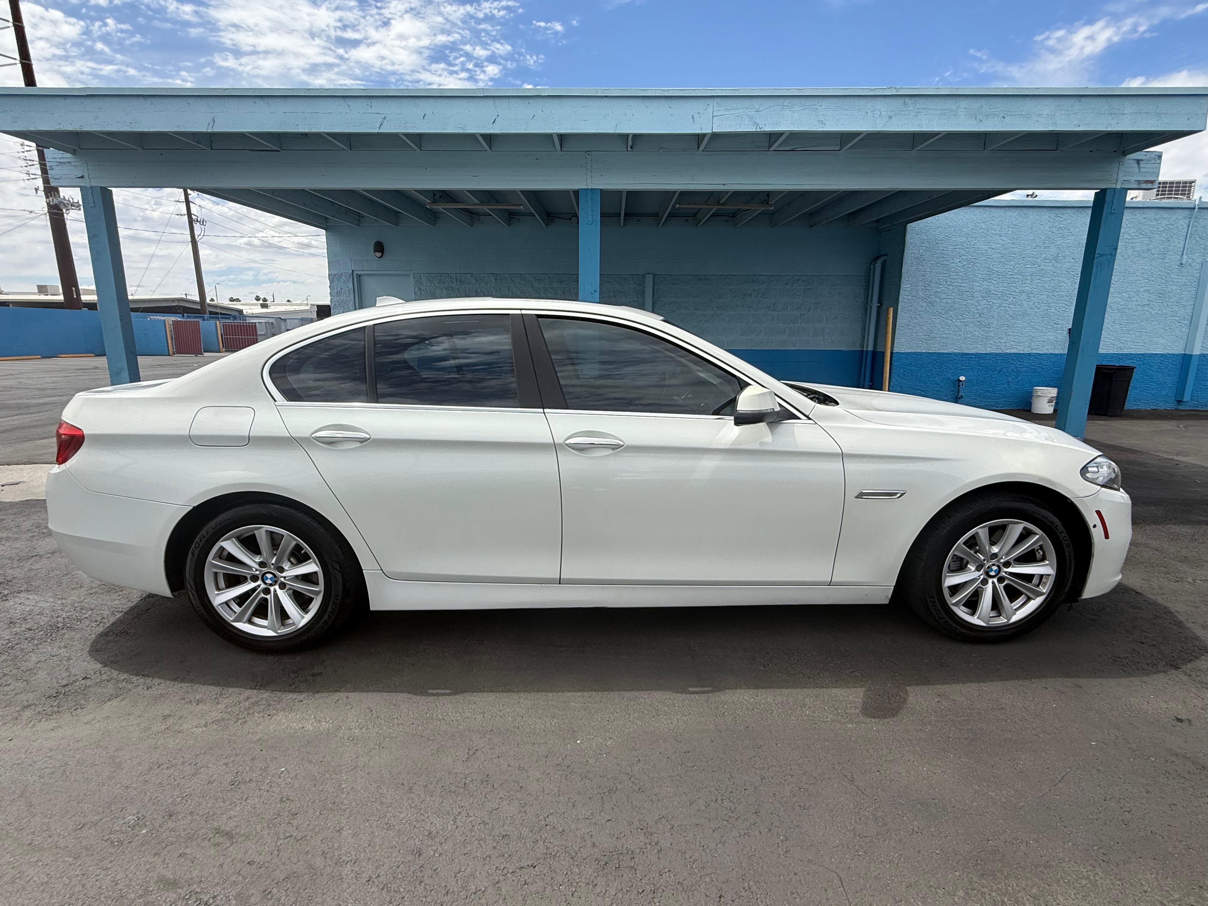 Used 2015 BMW 528i Sedan RWD image 2
