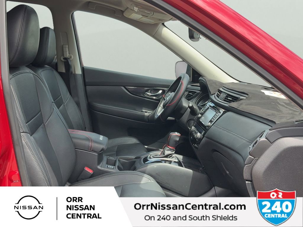 Used 2017 Nissan Rogue SL w/ SL Premium Package FWD image 11