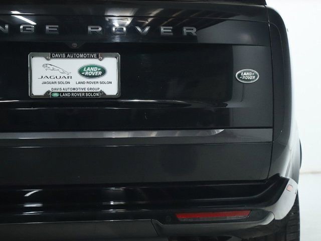Used 2023 Land Rover Range Rover Long Wheelbase SE AWD/4WD image 43
