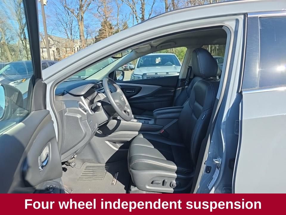 Used 2024 Nissan Murano SV w/ SV Midnight Edition Package image 12