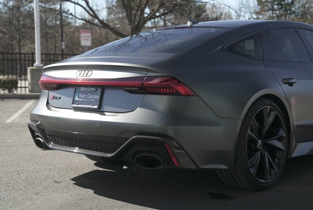 Used 2021 Audi RS 7 Sportback w/ Carbon Optic Package image 18