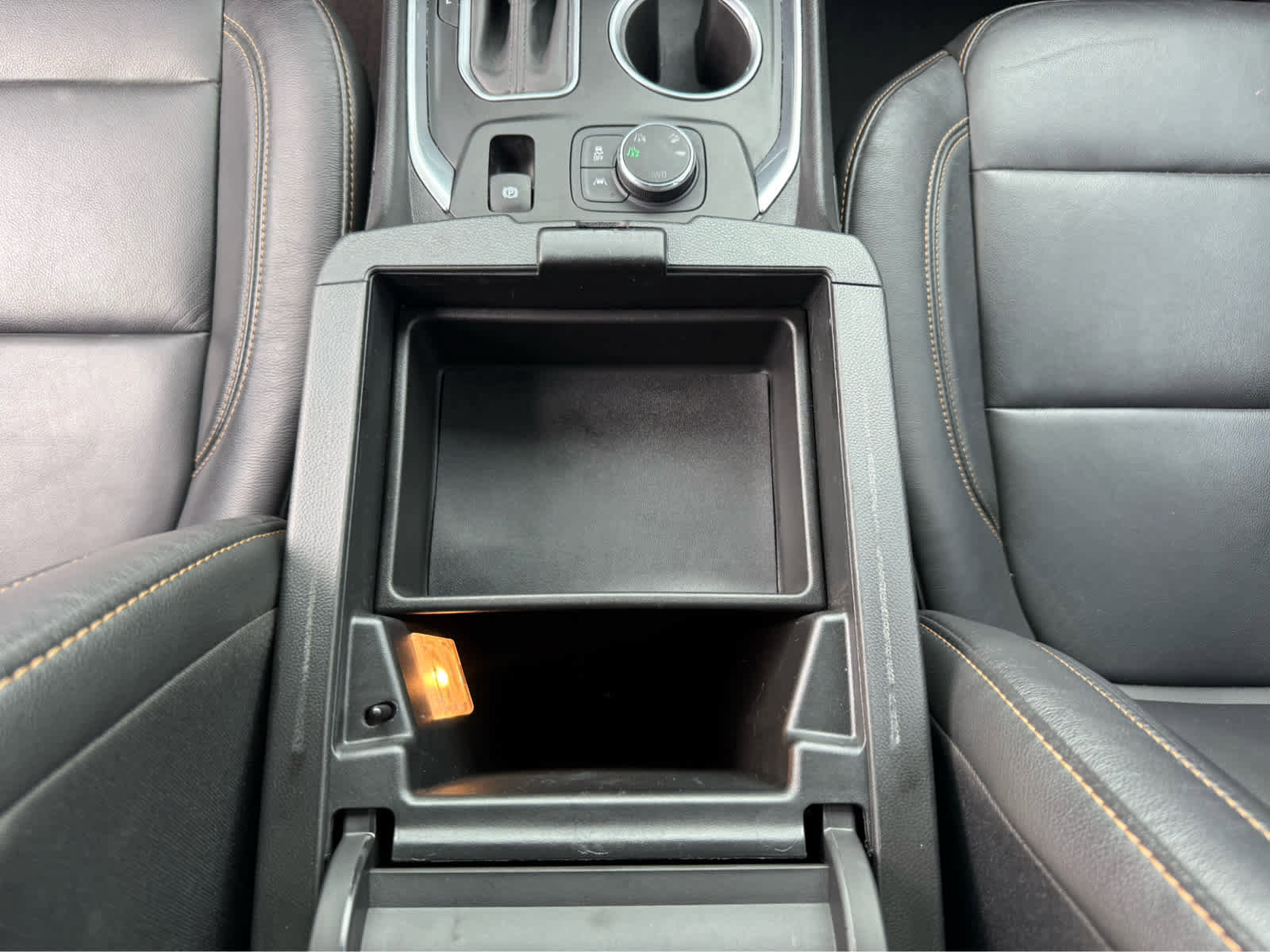 Used 2020 Chevrolet Traverse RS image 34