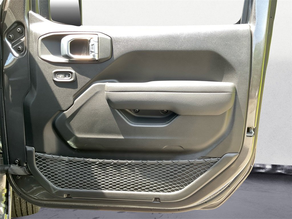 New 2025 Jeep Gladiator Sport image 10