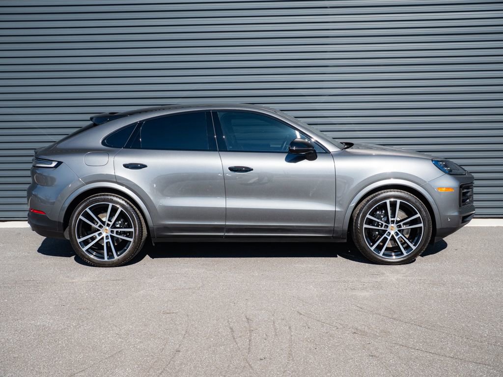 Used 2024 Porsche Cayenne S image 29