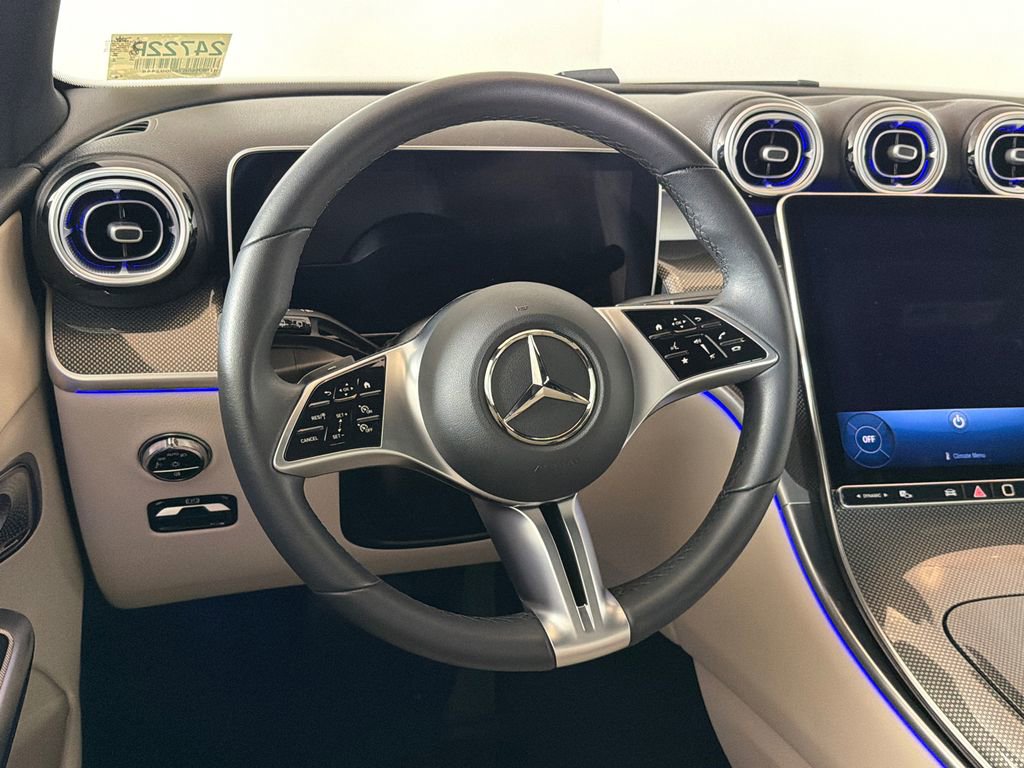 Used 2025 Mercedes-Benz GLC 300 image 25