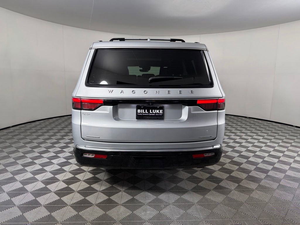 Used 2022 Jeep Wagoneer Series II w/ Convenience Group I AWD/4WD image 7