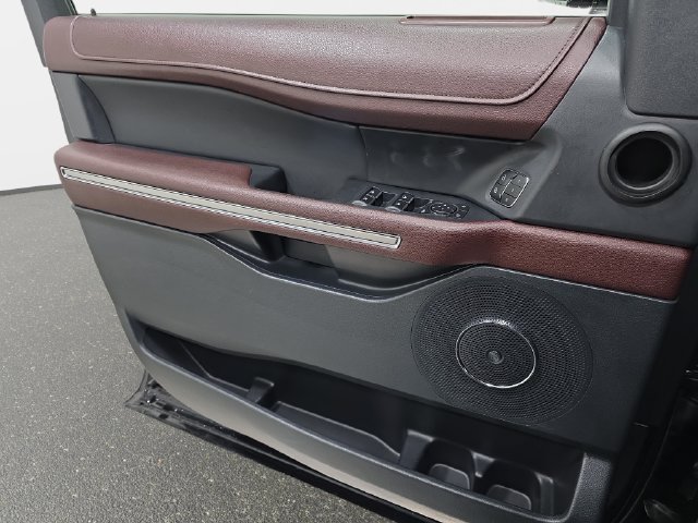 Used 2022 Ford Expedition Limited AWD/4WD image 26